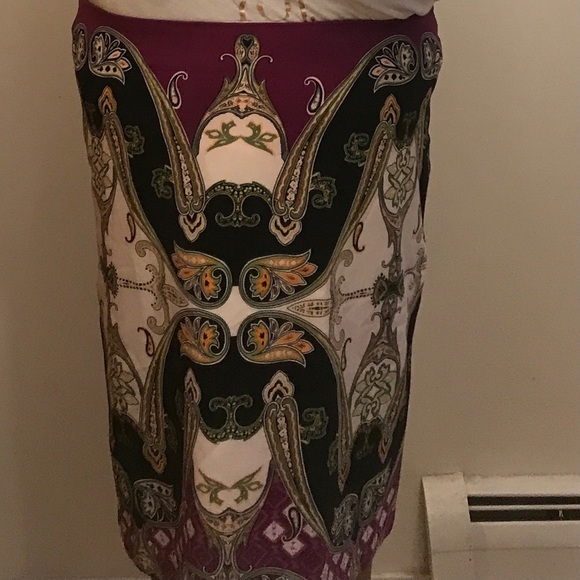 Skirt - Picture 2 of 3